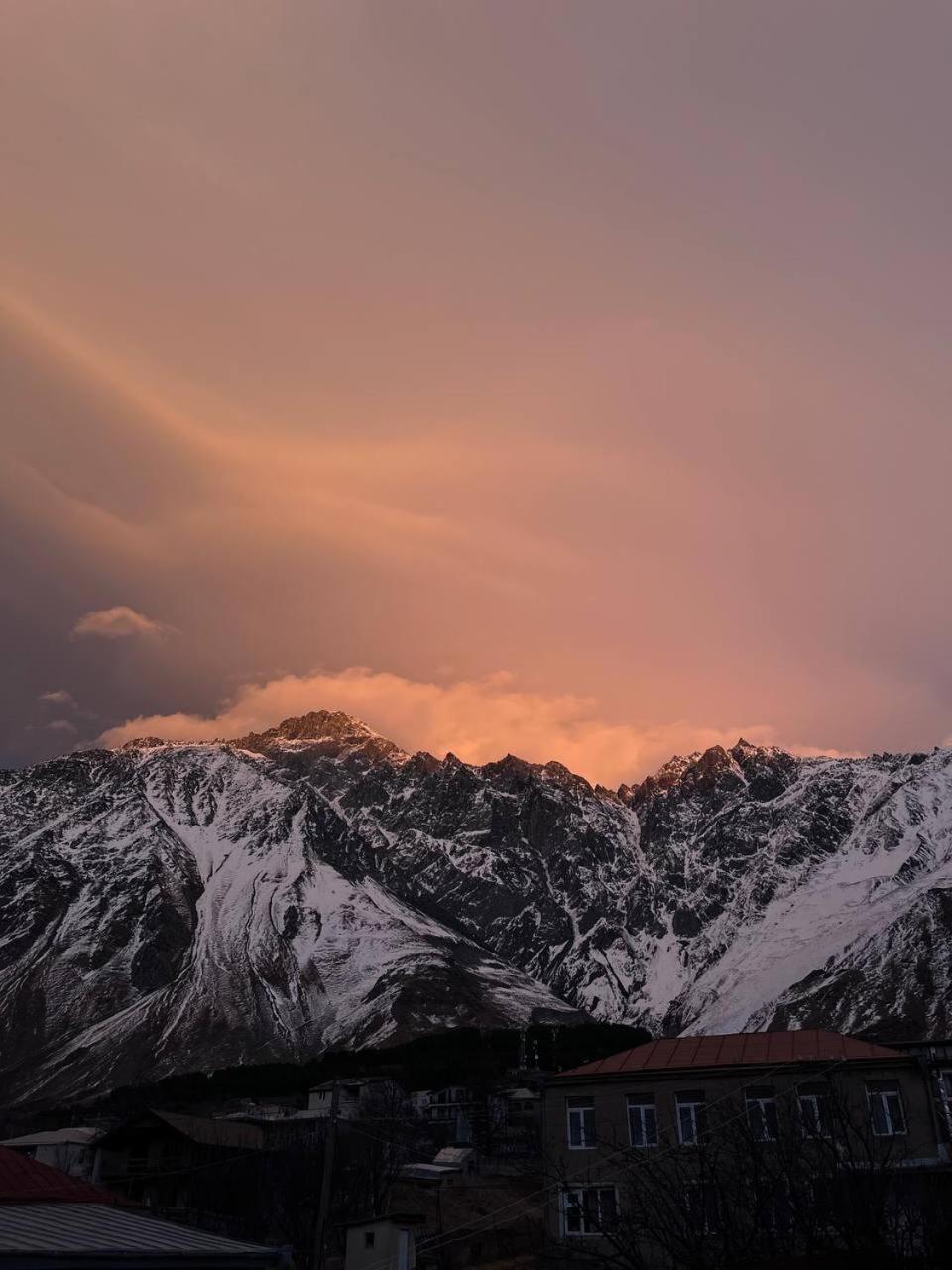 Guest House Misho Kazbegi Kültér fotó